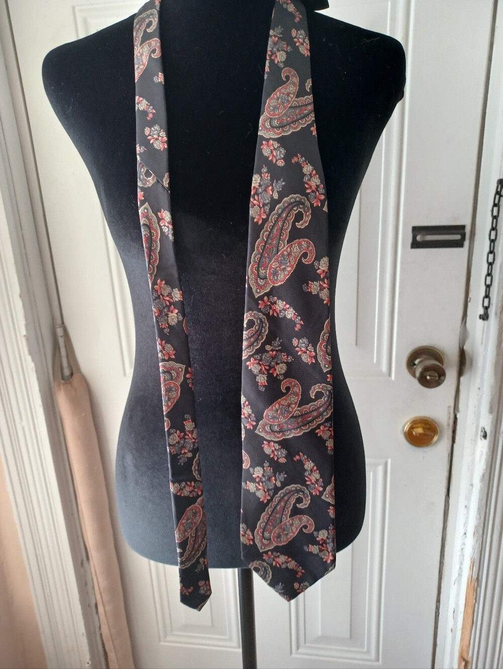 Vintage Classic Bill Blass Black Paisley Silk Tie